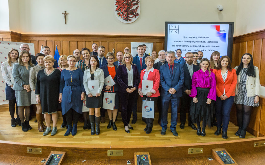 PODPISANIE UMÓW Z&nbsp;GRANTOBIORCAMI NA&nbsp;NABÓR NR&nbsp;2/G/2019/INO