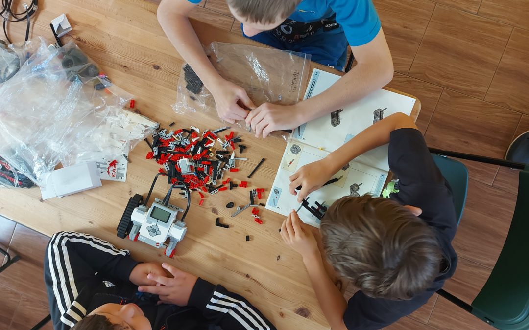 PROJEKT GRANTOWY: „Mamy cel- uczymy się!” REALIZOWANE PRZEZ: PPHU NW-BD EFEKT Nikodem Dolata